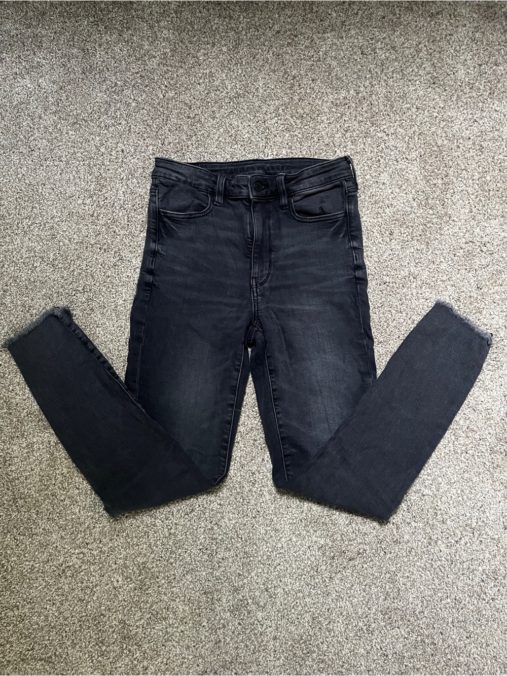 American Eagle Women's Black/Charcoal High-Rise Skinny Jeans with Raw Hem